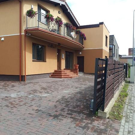 Juro Guest House Šiauliai Exterior foto